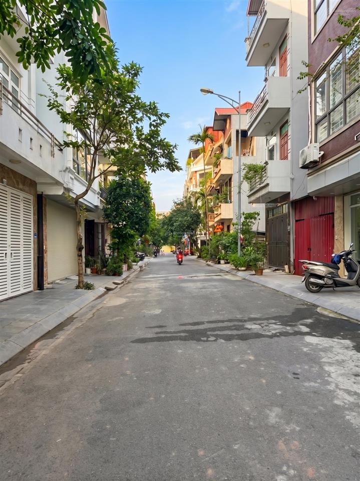 Tái định cư xóm lò thượng thanh, nhà 4 tầng đường ô tô tránh gần cầu trần hưng đạo, sát hồ điều hòa