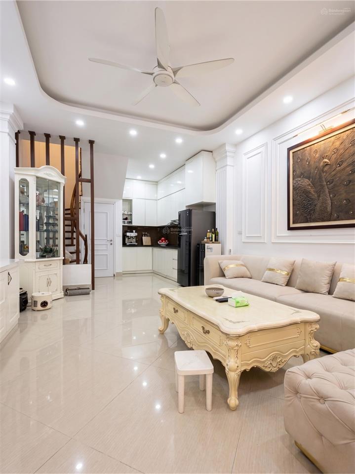 Hàng xóm aeon long biên, nhà 38m², 5 tầng, ô tô đỗ cửa, chủ cần bán gấp giá siêu hấp dẫn