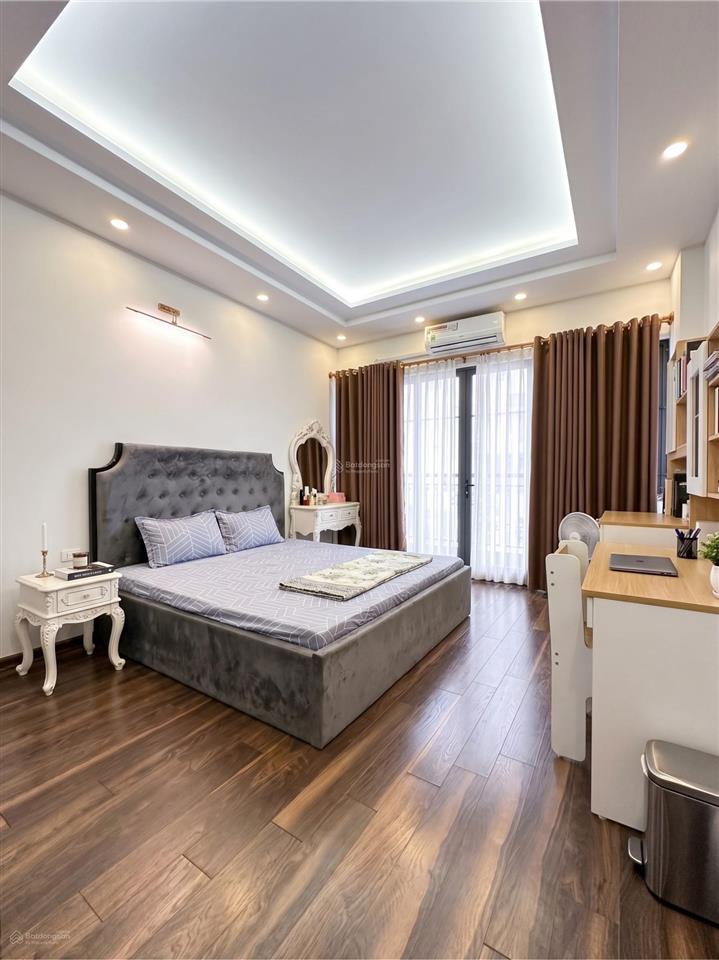 Hàng xóm aeon long biên, nhà 38m², 5 tầng, ô tô đỗ cửa, chủ cần bán gấp giá siêu hấp dẫn