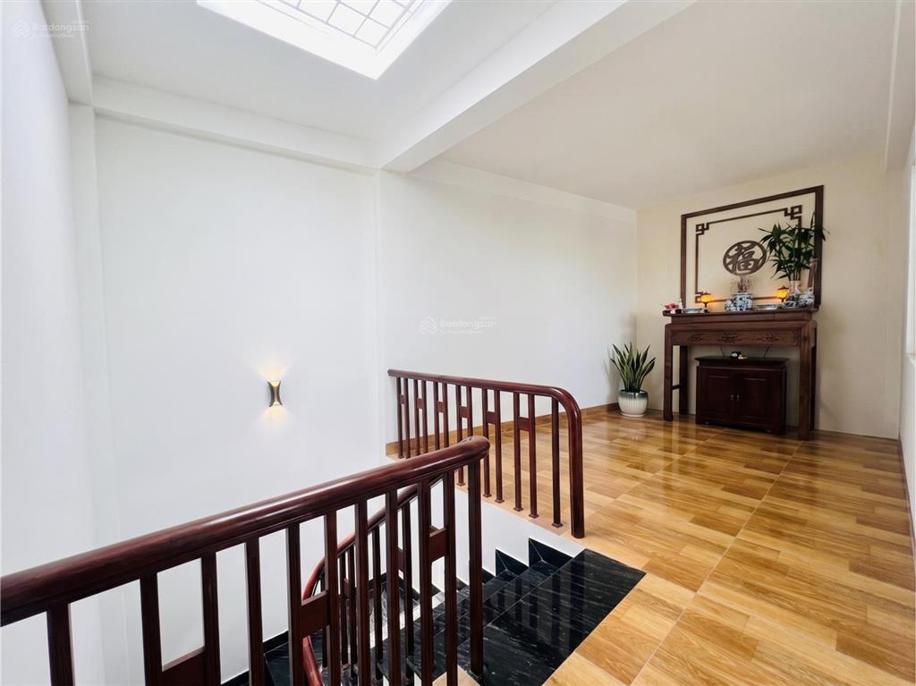 Hàng hiếm khu vinhomes phúc lợi, nhà mới 5 tầng, phòng ngủ rộng, pháp lý chuẩn, ở ngay.