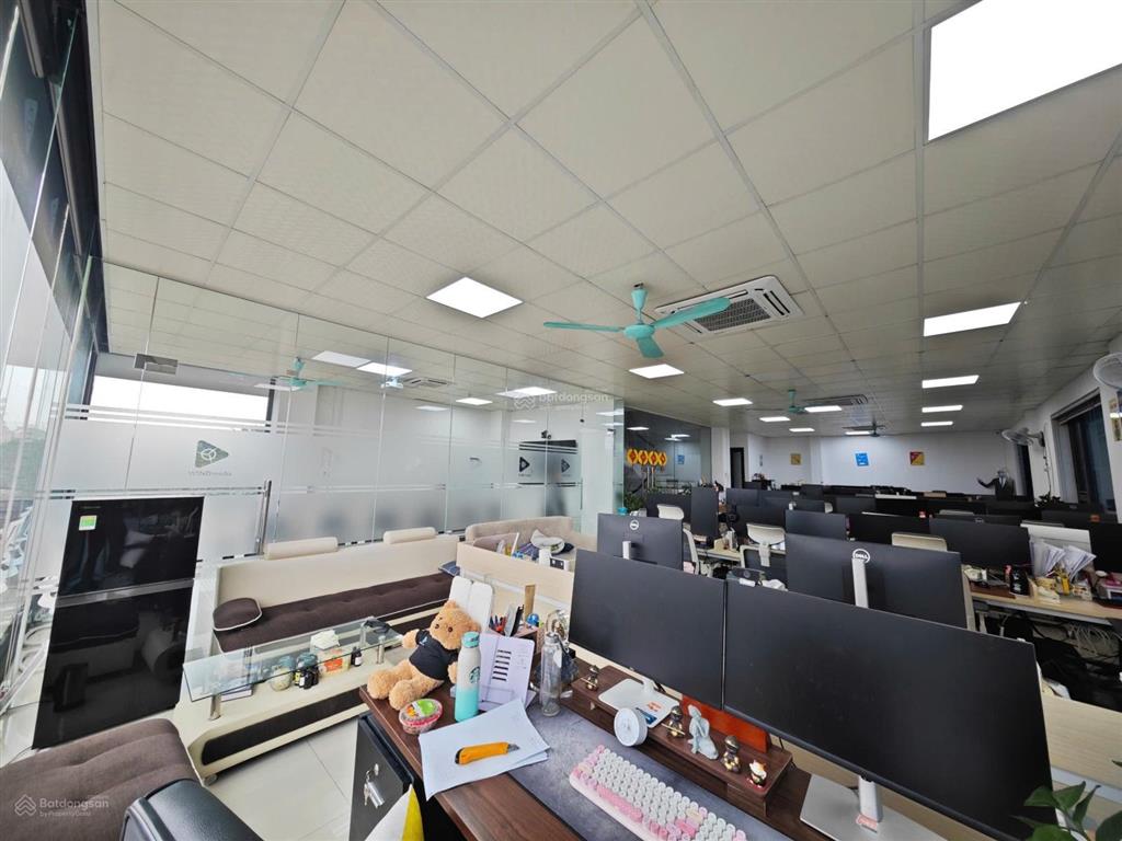 Cho thuê văn phòng 120m2 tại tòa tây hà building  đại mỗ  hà nội sẵn nội thất  giá 22tr/th