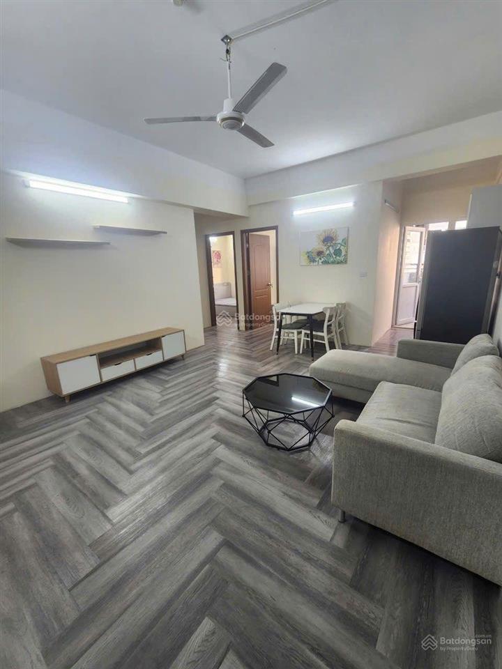 Bán căn hộ 100m2  3 phòng ngủ, 2 vệ sinh nguyễn chí thanh  đống đa  hà nội