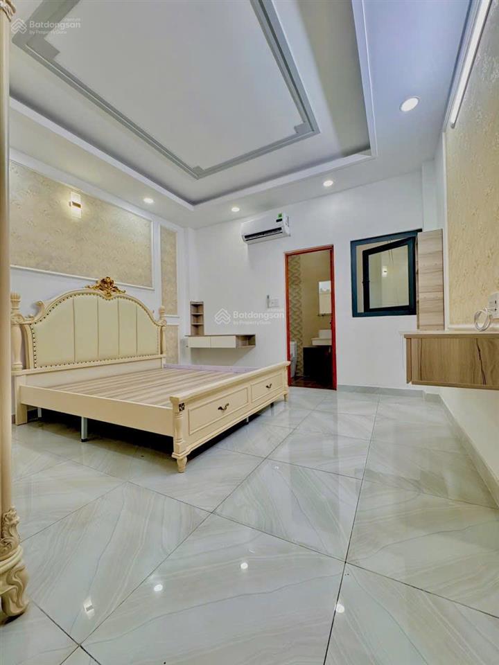 Hẻm oto 8m lê văn quới  4m x 18m  5 tầng btct  full nội thất