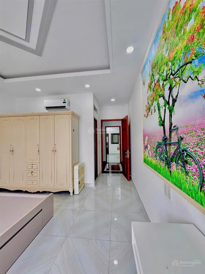 Hẻm oto 8m lê văn quới  4m x 18m  5 tầng btct  full nội thất