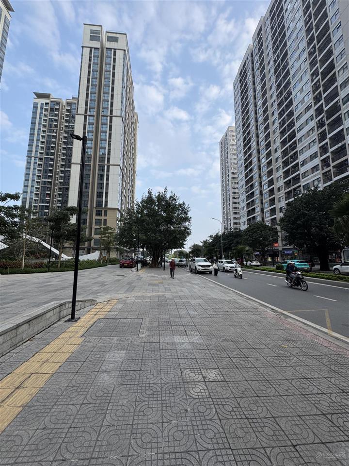 Chính chủ cần tiền bán gấp căn hộ 63m22 ngủ2wcban công thoáng sáng giá 5.6 tỷ tại ocean park 1