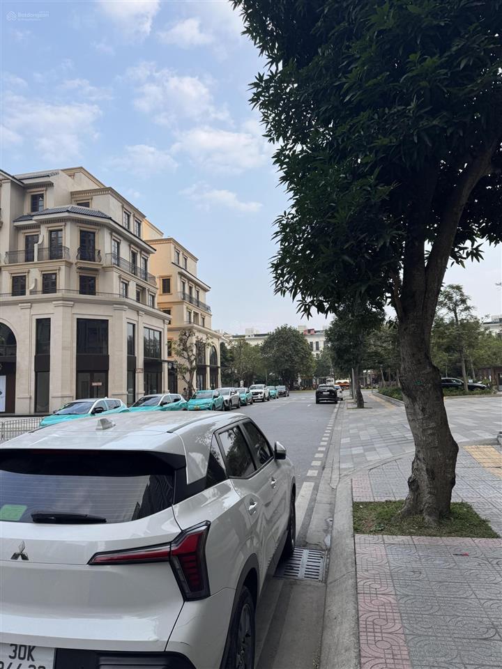 Chính chủ cần tiền bán gấp căn hộ 63m22 ngủ2wcban công thoáng sáng giá 5.6 tỷ tại ocean park 1