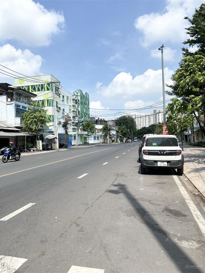 9tỷ900102m2ngang 7x15ngay trường quang trung q4đậu xe hơi thoai mái