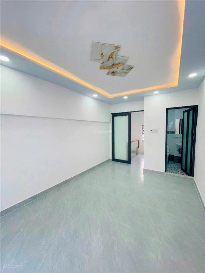5tỷ3004tầng hoàng diệu q4hxh cách mặt tiền vài bước chânkhông quy hoạch
