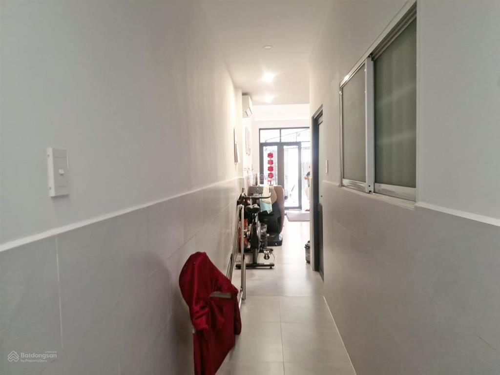 4tỷ300  68m2 ngang 4m  huỳnh tấn phát hẻm 3m