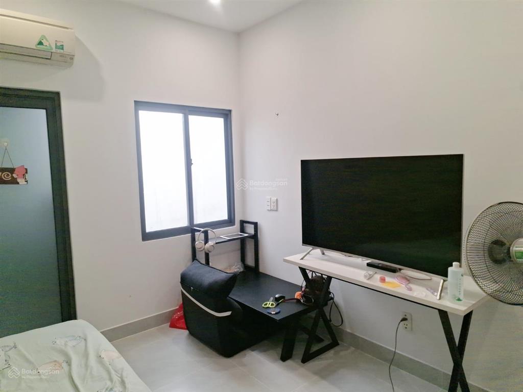 4tỷ300  68m2 ngang 4m  huỳnh tấn phát hẻm 3m