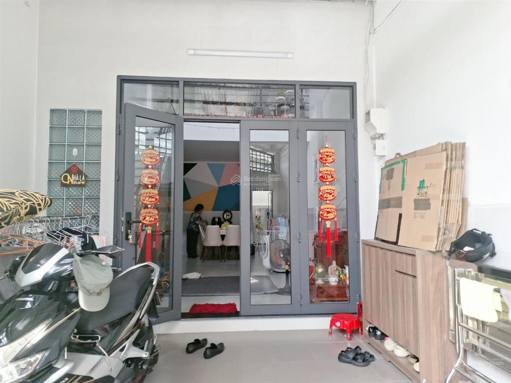 4tỷ300  68m2 ngang 4m  huỳnh tấn phát hẻm 3m