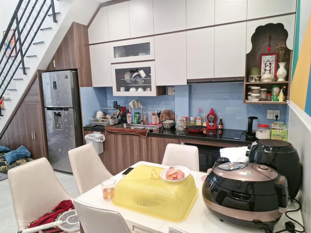 4tỷ300  68m2 ngang 4m  huỳnh tấn phát hẻm 3m