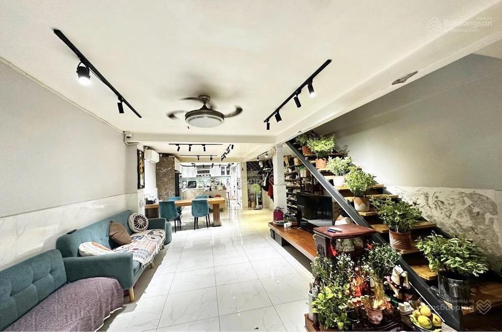 8 tỷ xíu 72m2 ngang 5m 3 tầng khánh hội, q4