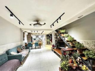 8 tỷ xíu 72m2 ngang 5m 3 tầng khánh hội, q4