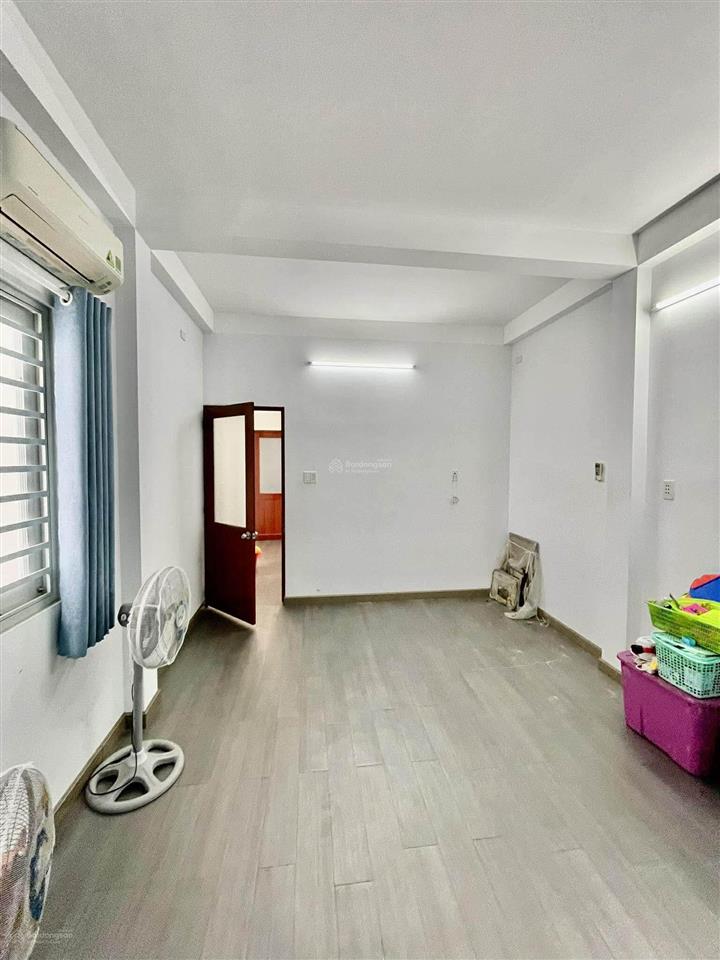 7tỷ60084m ngang 5.5mmặt tiền hẻm 4m q4đầu tư chdvđa ngành nghề