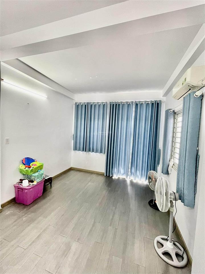 7tỷ60084m ngang 5.5mmặt tiền hẻm 4m q4đầu tư chdvđa ngành nghề