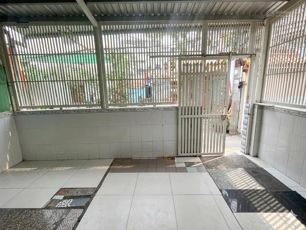 3 tỷ 800  66,4m2 ngang 5,5m  chủ gấp  tôn thất thuyết 1/ q4  hẻm thông