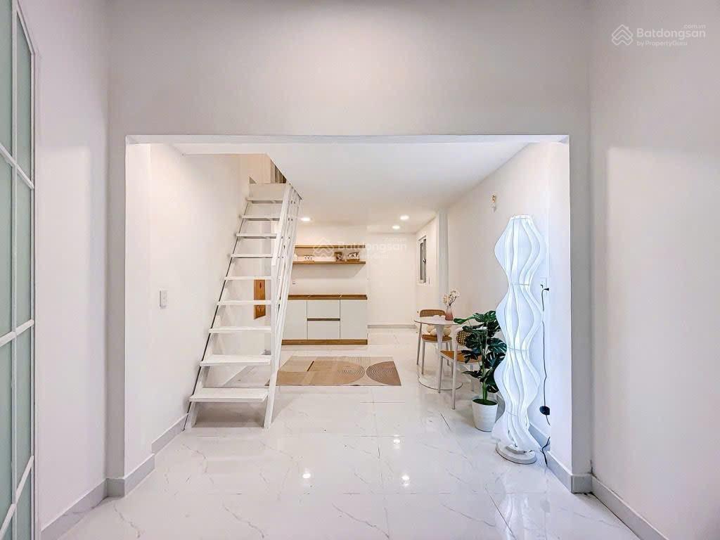 7tỷ500nhà tôn thất thuyết q4 4.3x15m nở hậu thu nhập 30tr/th