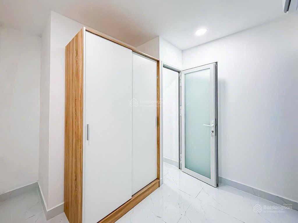 7tỷ500nhà tôn thất thuyết q4 4.3x15m nở hậu thu nhập 30tr/th