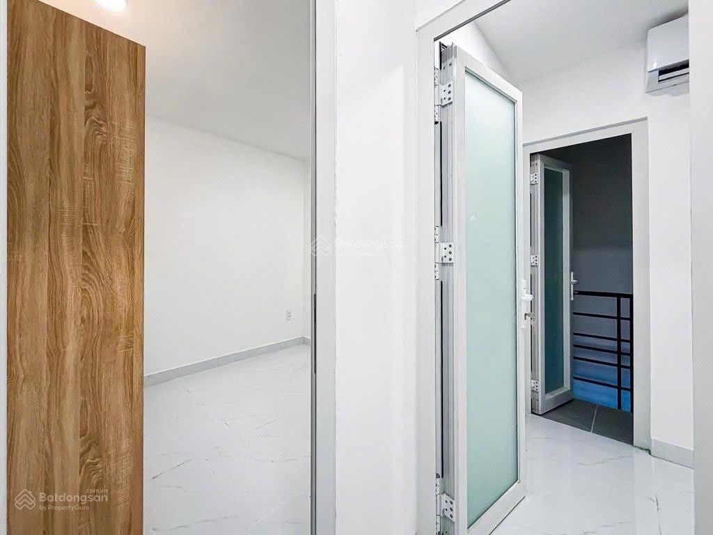 7tỷ500nhà tôn thất thuyết q4 4.3x15m nở hậu thu nhập 30tr/th