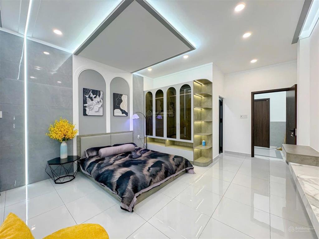 6tỷ700cách 50m ra mặt tiền trần xuân soạn q7 4.5x14m full nội thất cao cấp