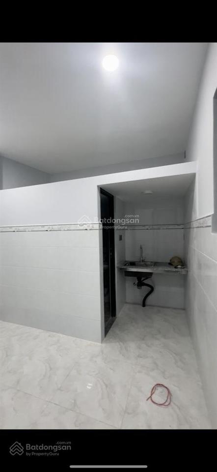 7.9 tỷ  chdv 4 tầng hẻm 200 xóm chiếu q4  71m  8 phòng full thuê