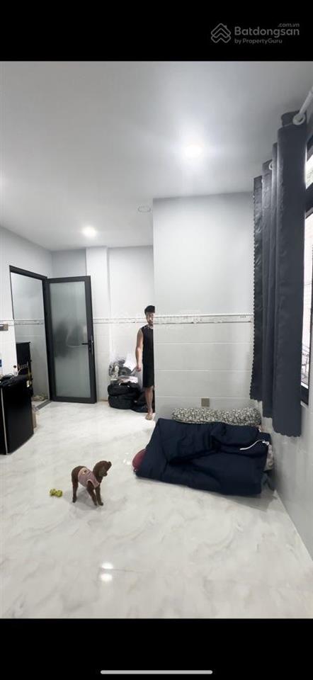 7.9 tỷ  chdv 4 tầng hẻm 200 xóm chiếu q4  71m  8 phòng full thuê