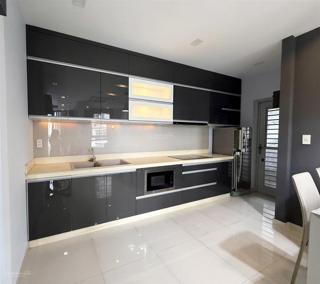 Cho thuê căn hộ chung cư phú mỹ hưng, cạnh trường quốc tế nam sài gòn, 87m2, 2pn, 2wc, nhà sang xịn