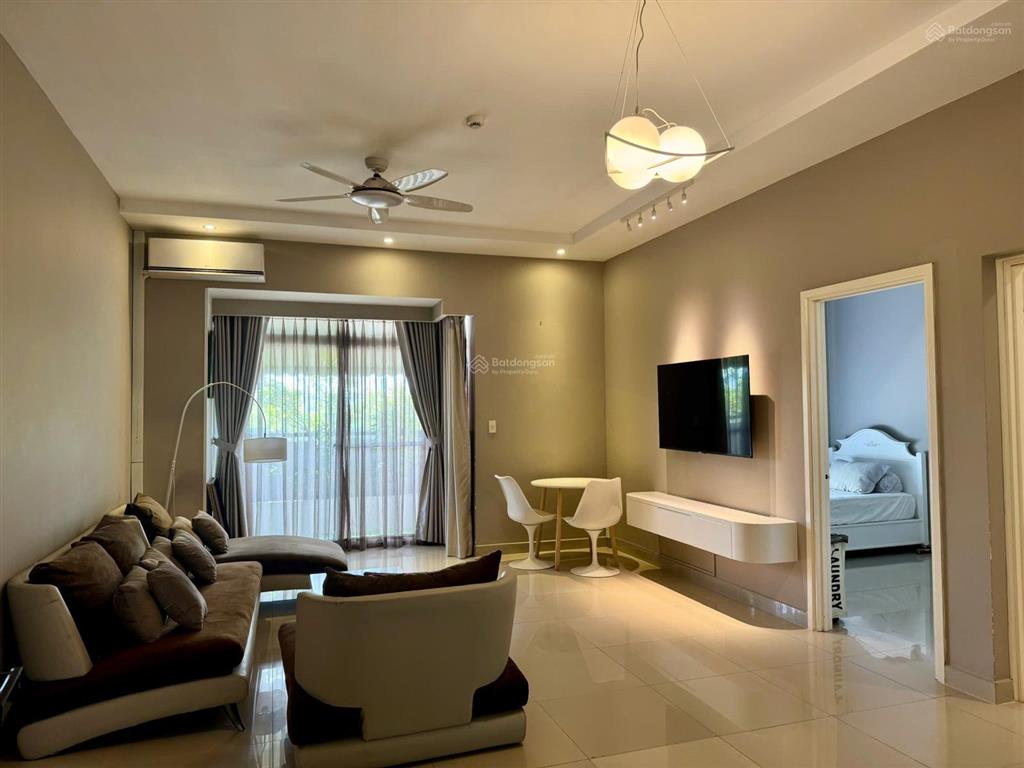 Cho thuê căn hộ chung cư phú mỹ hưng, gần cầu ánh sao,135m2,2pn,2wc,nhà sân vườn thơ mộng view đẹp