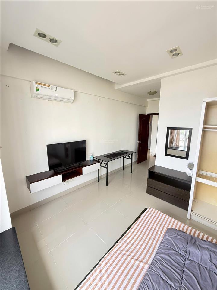 Cho thuê căn hộ chung cư phú mỹ hưng, gần trường nam sài gòn, 82m2, 2pn, view biệt thự nội thất đầy