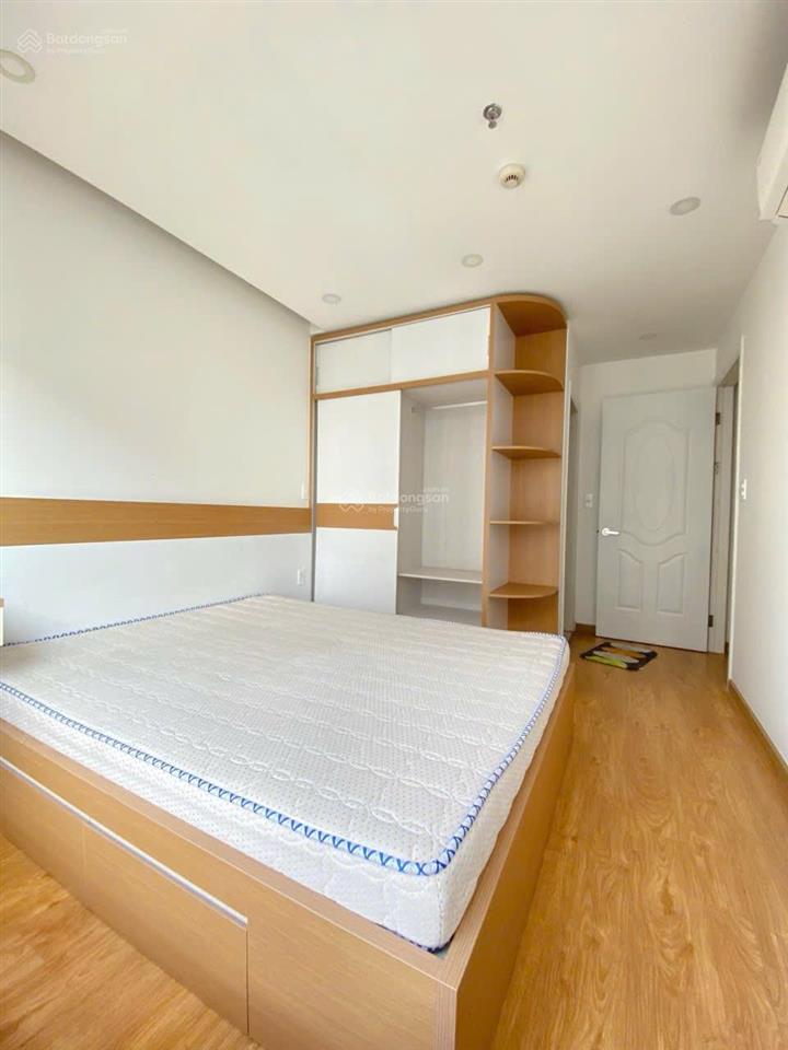 Cho thuê căn hộ chung cư phú mỹ hưng, gần chợ tân mỹ, 71m2, 2pn, 2wc, view hồ bơi nội thất đầy đủ
