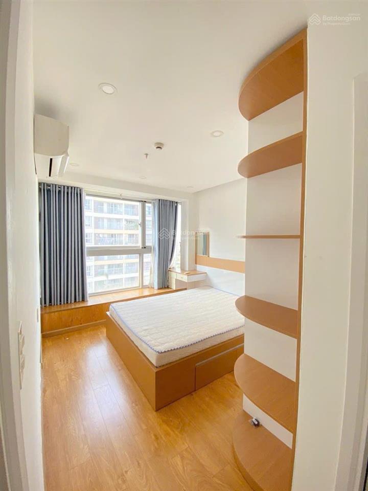 Cho thuê căn hộ chung cư phú mỹ hưng, gần chợ tân mỹ, 71m2, 2pn, 2wc, view hồ bơi nội thất đầy đủ
