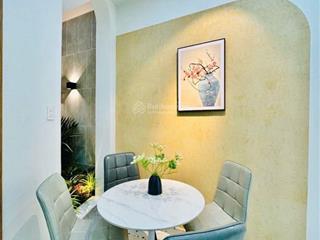 56m27,85 tỷ  gần mặt tiềnthích quảng đứcphú nhuậnhẻm xe hơinhà mới2 tầng3pnsân đậu xe hơi