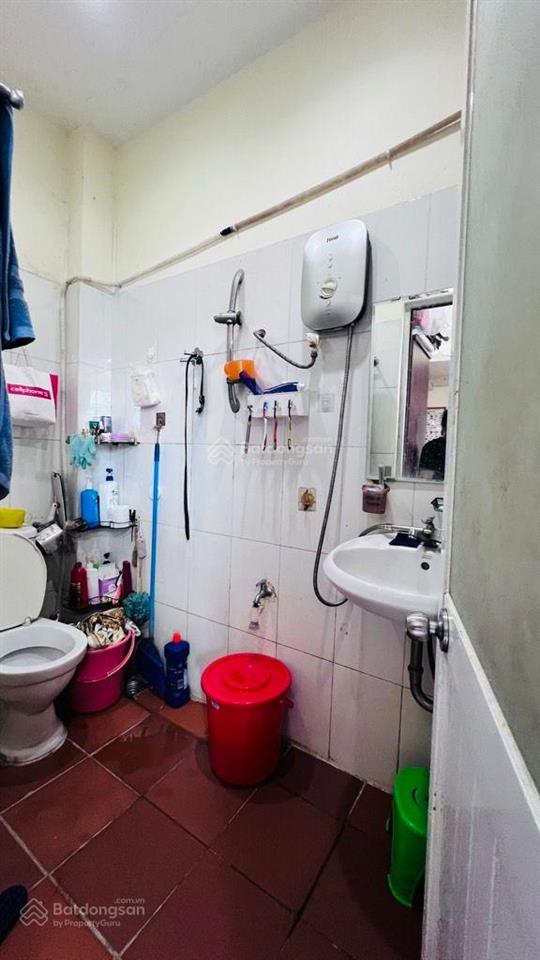 4 tỷ hơn  cách trường đh tôn đức thắng 500m, dt 4 x 17  3pn  hxh đỗ cửa