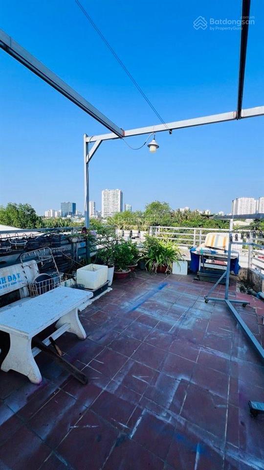 4 tỷ hơn  cách trường đh tôn đức thắng 500m, dt 4 x 17  3pn  hxh đỗ cửa