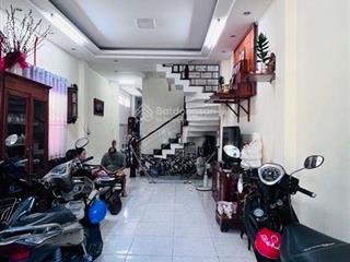 4 tỷ hơn  cách trường đh tôn đức thắng 500m, dt 4 x 17  3pn  hxh đỗ cửa