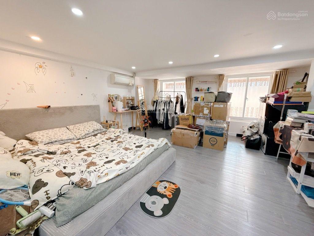 Nhà mới 3 tầng hàng sớm khu him lam q.7  4.8x9 hxh shr  6,x tỷ