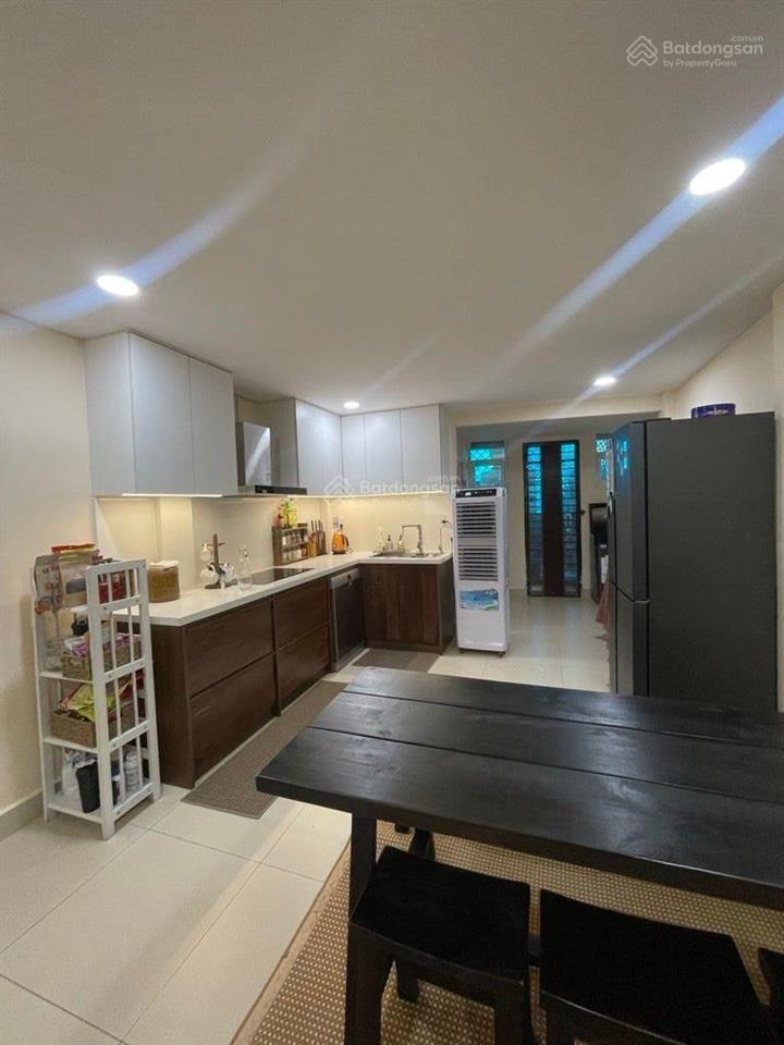 Nhà đẹp 3 tầng  phú thuận quận 7  diện tích 4x20m  hẻm xe hơi  6 tỷ hơn  shr 4pn  dọn ở ngay
