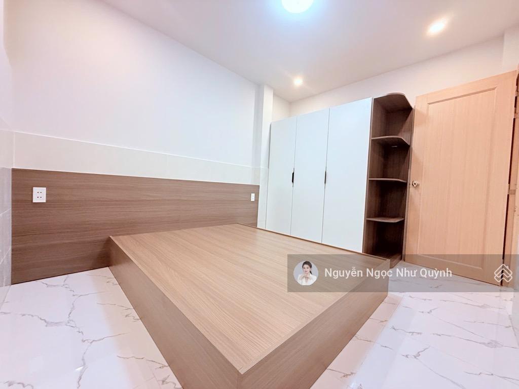 Chỉ 4.x tỷ, nhà mới ngang 5.3m 2 lầu, quận 7, shr, trước nhà 3m  cạnh phú mỹ hưng