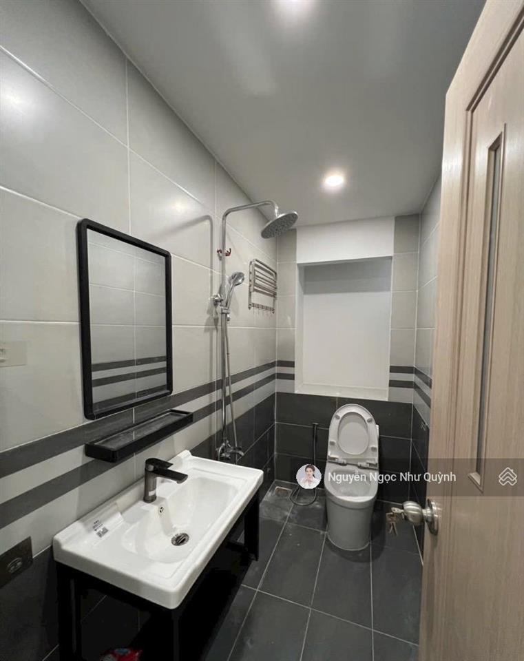 Chỉ 4.x tỷ, nhà mới ngang 5.3m 2 lầu, quận 7, shr, trước nhà 3m  cạnh phú mỹ hưng