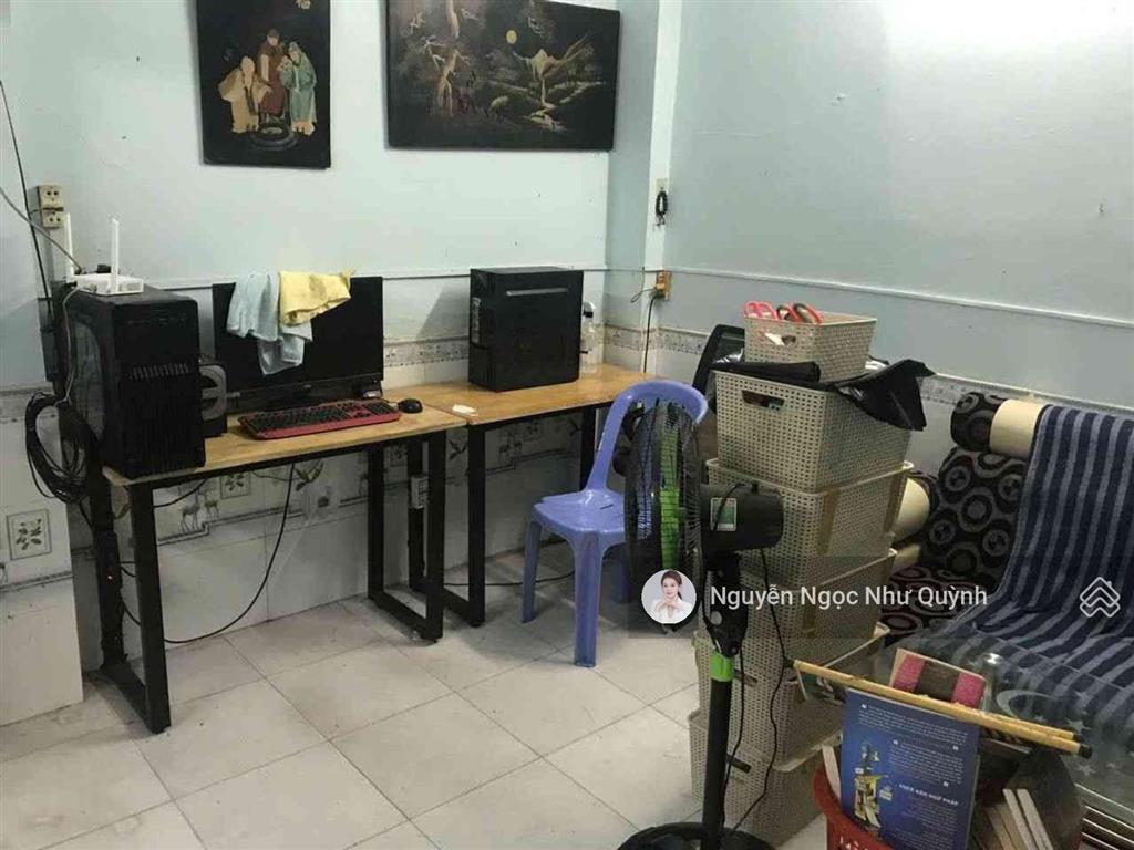 Chỉ 3 tỷ, nhà 2 tầng quận 7, dt 35m2, sát khu kiều đàm shr