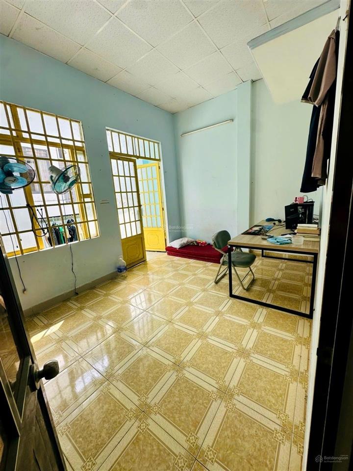 Nhà lê văn lương xe hơi ngủ trong  ngang 5m dài 15m  5 tỷ nhỉnh  shr