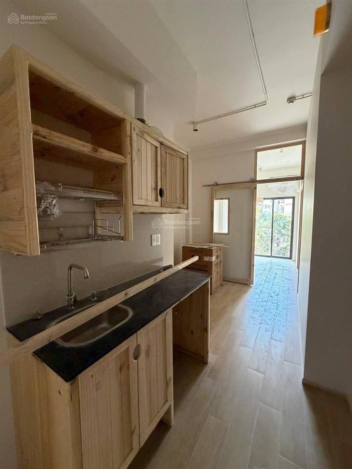 Khai trương chdv mới xây 1 phòng ngủ tone gỗ dành cho khách thích thiên nhiên