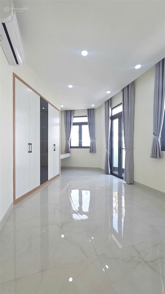 Có 1 không 2, nhà ngang 14m x 10m, 2 mặt tiền, 4 tầng, tặng kèm nội thất