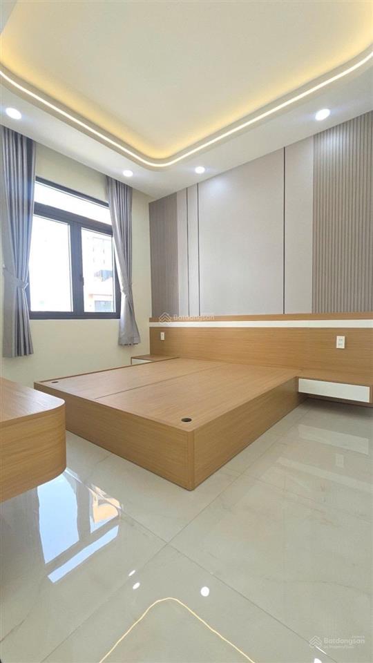 Có 1 không 2, nhà ngang 14m x 10m, 2 mặt tiền, 4 tầng, tặng kèm nội thất