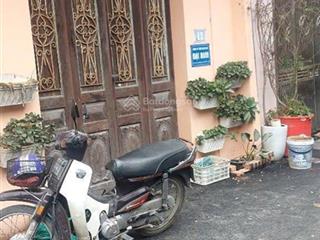 Mình cần bán nhà dt 45m2 mt 3.9 nhà 2 tầng nở hậu. nhà xây kiên cố sử dụng được ngay