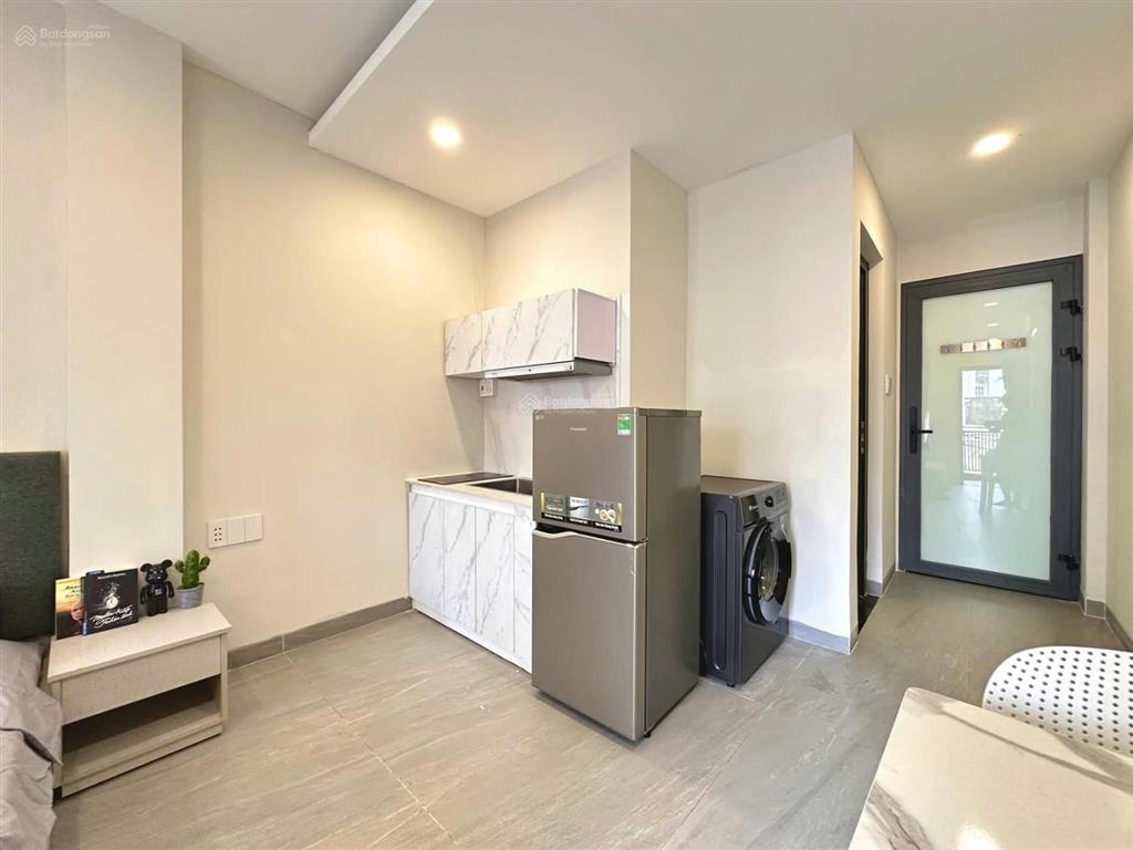 Cho thuê chdv 40m2 full nội thất ban công ở đường hoa hồng q. phú nhuận gần q1,q3