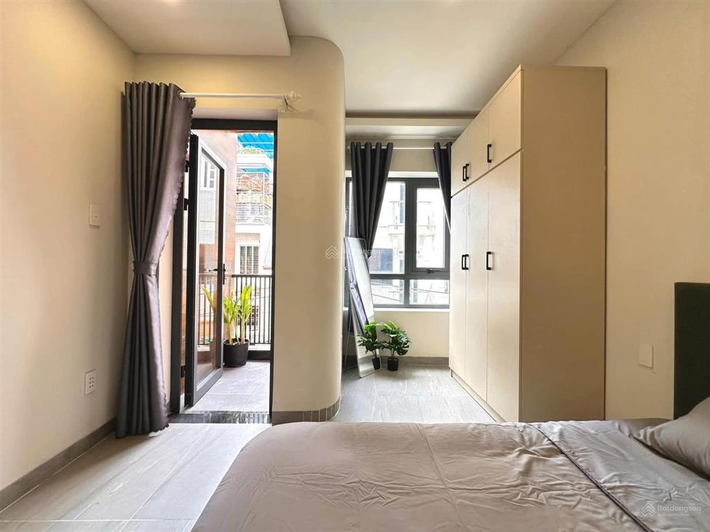 Cho thuê chdv 40m2 full nội thất ban công ở đường hoa hồng q. phú nhuận gần q1,q3