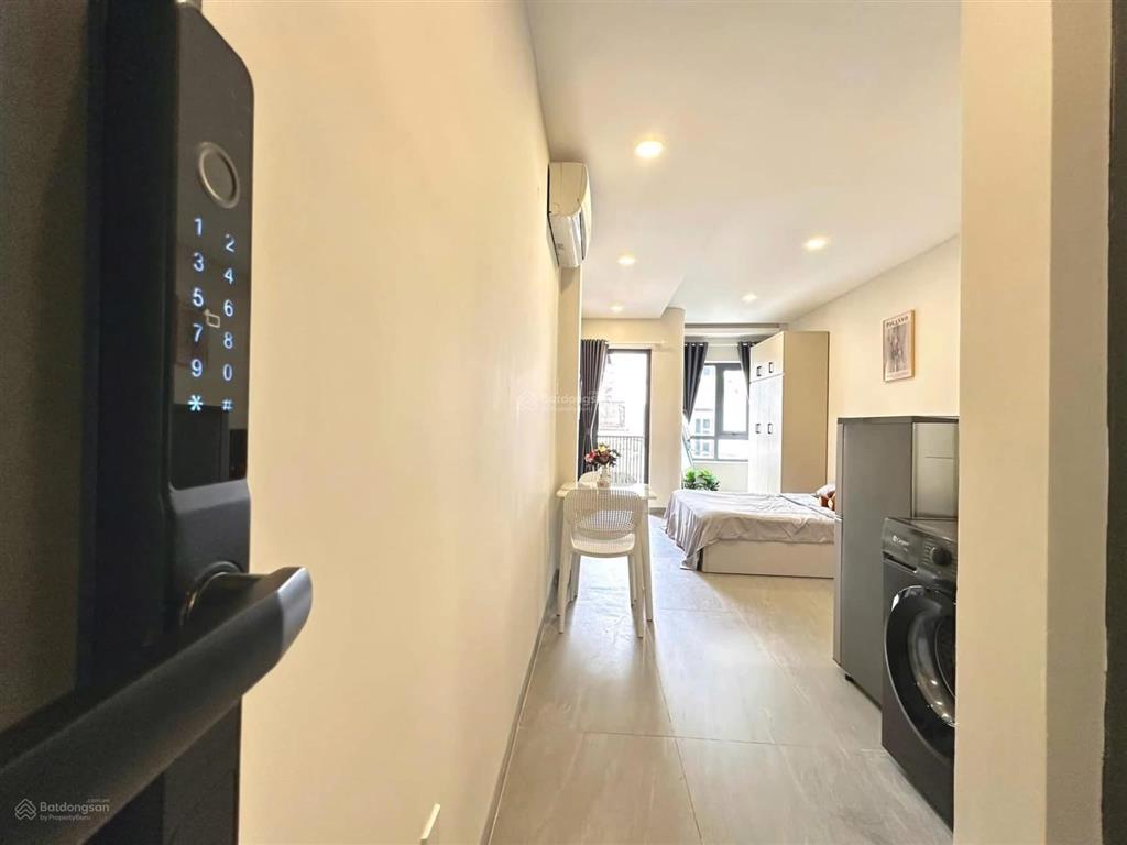 Cho thuê chdv 40m2 full nội thất ban công ở đường hoa hồng q. phú nhuận gần q1,q3