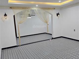 Mặt tiền kinh doanh  đường số 2 (kdc bến lức), bình tân  6 tầng  đường xe hơi né nhau  110m2